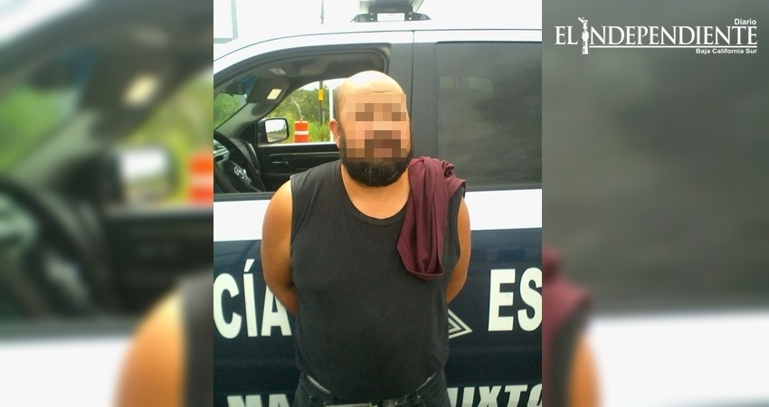 Detienen a hombre por masturbarse frente a menor en autobús de pasajeros