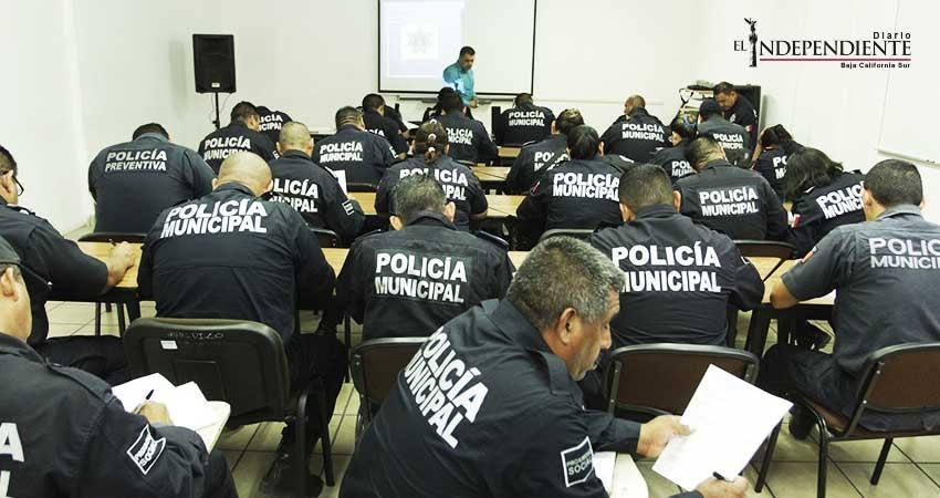 Continúa la capacitación para elementos de la policía municipal de La Paz