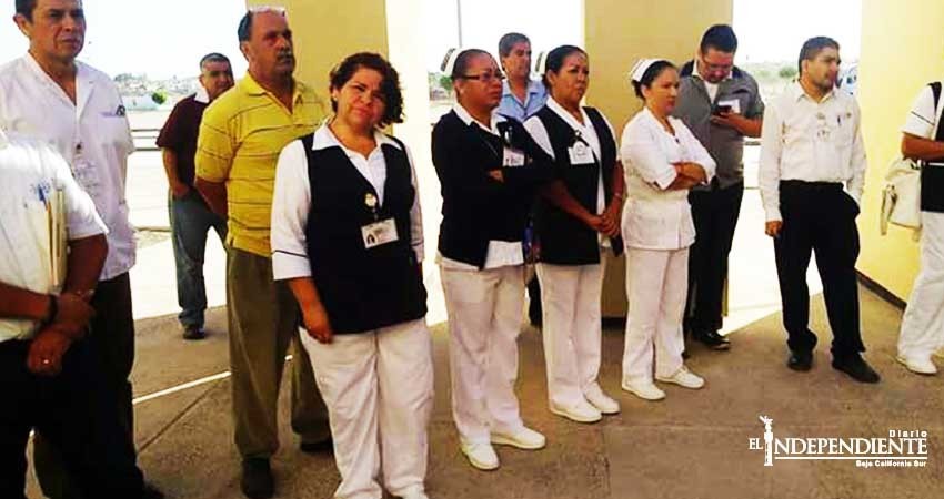 Realizan paro laboral en hospital de Constitución; buscan remover al administrador