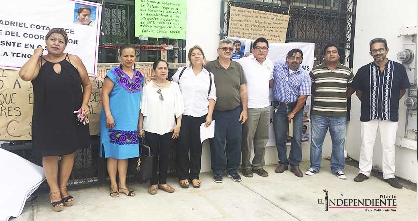 Maestros del CNTE siguen denunciando hostigamiento