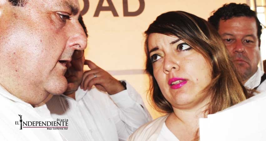 Personal del Hotel City Express aborda a gobernador para intentar reconstruir