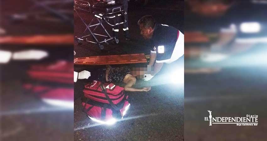 Atropellan a pareja en las afueras de un bar en SJC; la mujer murió