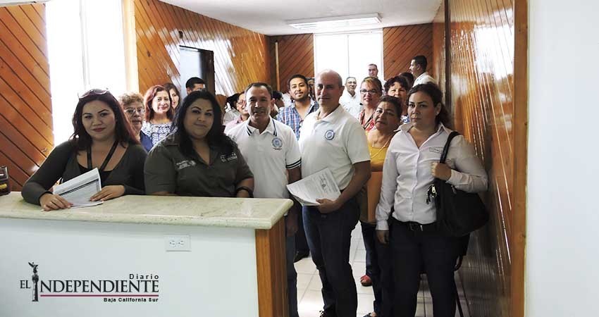 Sindicalizados de Semarnat esperan ampararse para obtener hojas cafés