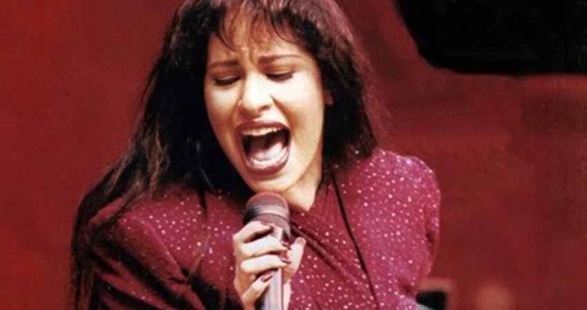 Selena recibirá post mortem estrella en Hollywood