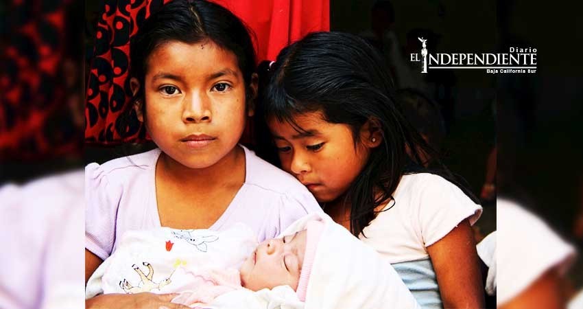 Embarazo en niñas puede provocar hemorragias y problemas renales: especialista