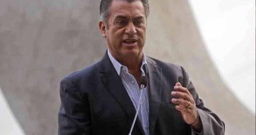 'El Bronco' declara en PGR por presunto lavado de dinero