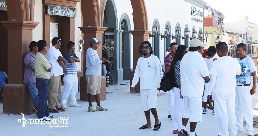 Ambulantes piden al Ayuntamiento intervenga en el otorgamiento de permisos federales