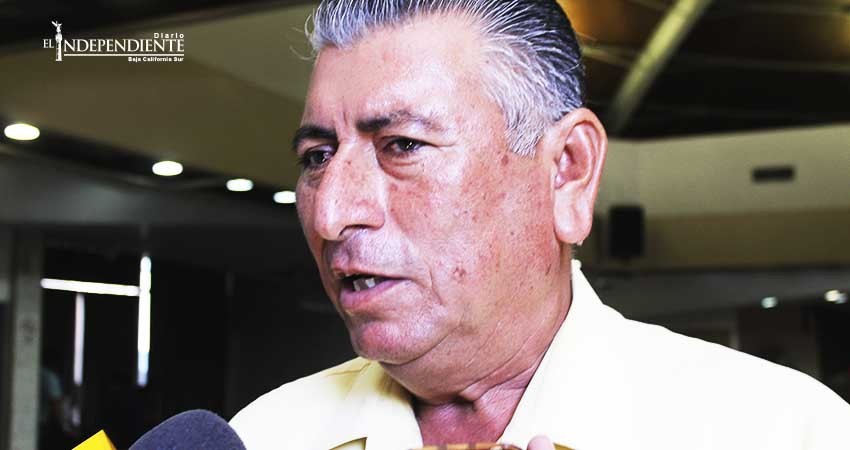 Foro de transporte fue sólo “circo, maroma y teatro”, asegura líder de taxistas