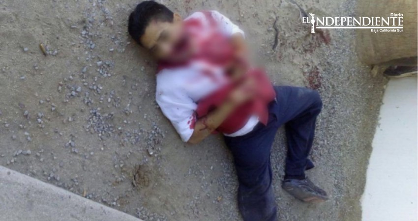 2 hombres y una mujer asesinados en una marisquería de SJC