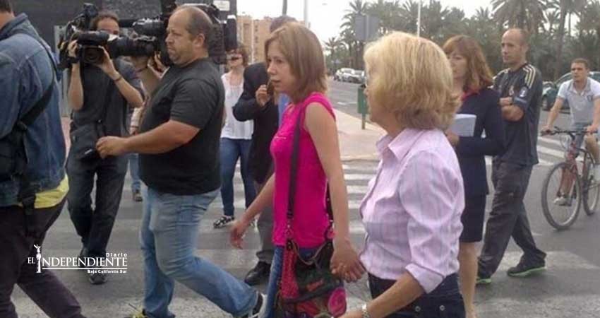 Sale de la cárcel la mujer que quemó vivo al violador de su hija