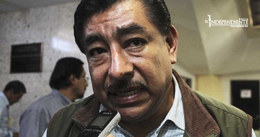 Secretario de Educación se dice “tranquilo” ante investigación por doble plaza