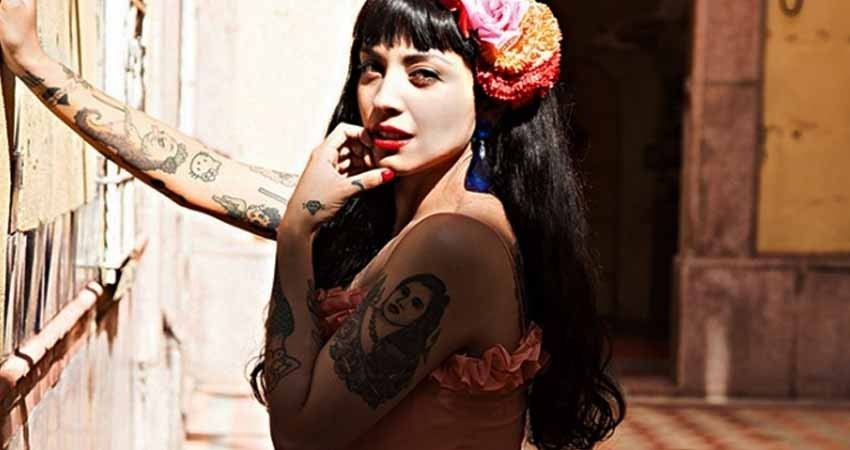 Mon Laferte cantará con Plácido Domingo en Chile