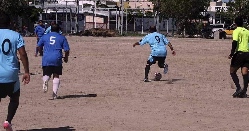 Educación Física, se mantiene en el liderato de la Liga Magisterial