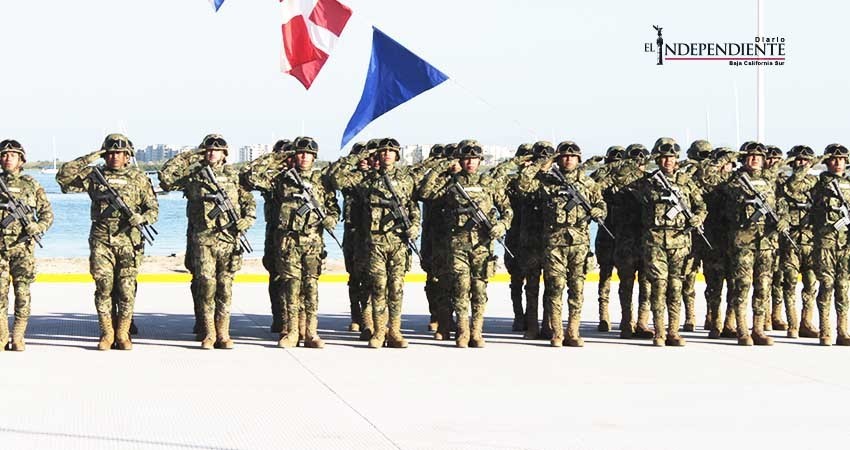 Reconocen lealtad y servicio de la Marina Armada de México en su día