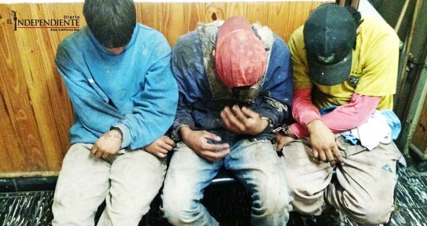 Aprehenden a  3 Sujetos por su probable responsabilidad en el delito de robo de vehículo