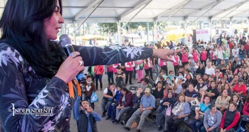 'Coj... rico, pero con condón', aconseja delegada a jóvenes