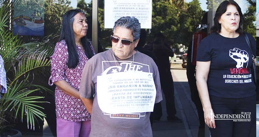 Exigen que “hijo aviador” de Jiménez regrese dinero a la SEP