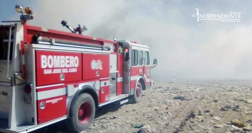 Se incendia relleno sanitario de la comunidad de Palo Escopeta