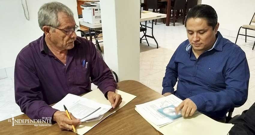 Fernando Altamirano se registra como candidato independiente por diputación del Distrito I
