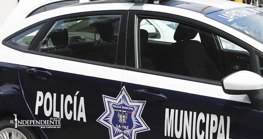 Denuncian comerciantes extorsiones policiacas en el Centro de La Paz