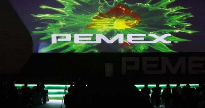 Pemex firma contrato con empresa británica para extracción en Tabasco