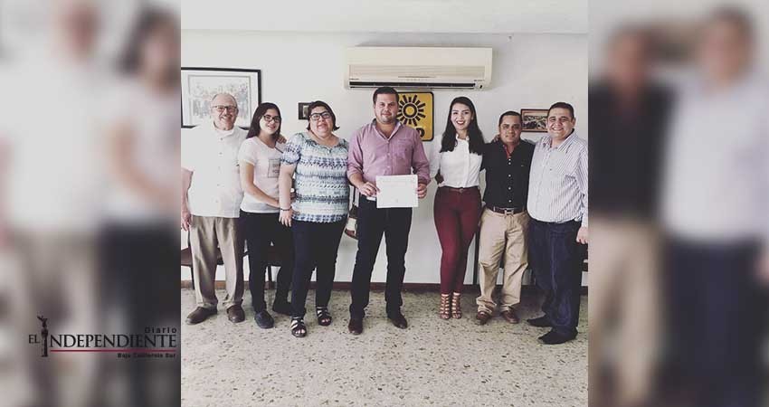 Zamudio Olachea se registra como precandidato a diputado por el Distrito 7 por el PRD