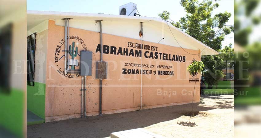 Padres de la Abraham Castellanos exigen a ISIFE culminen trabajos o tomarán la escuela