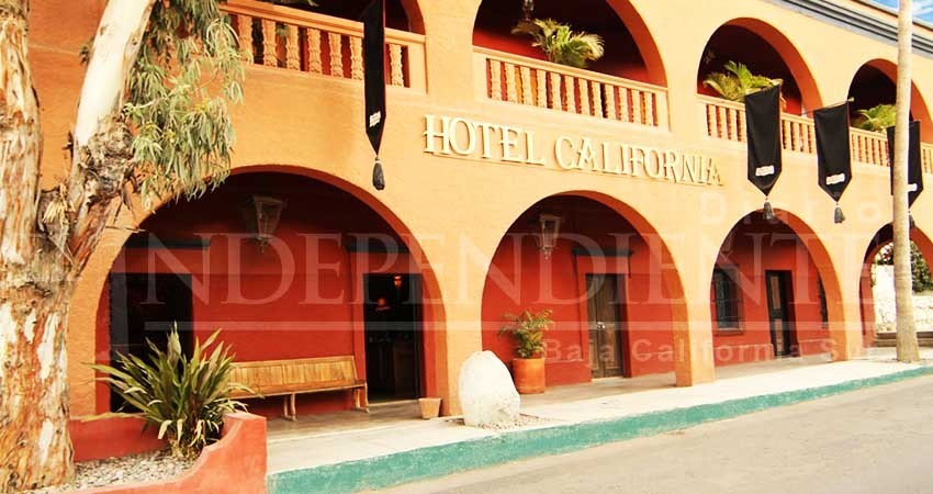Llega a acuerdo dueña de Hotel California con banda de rock Eagles