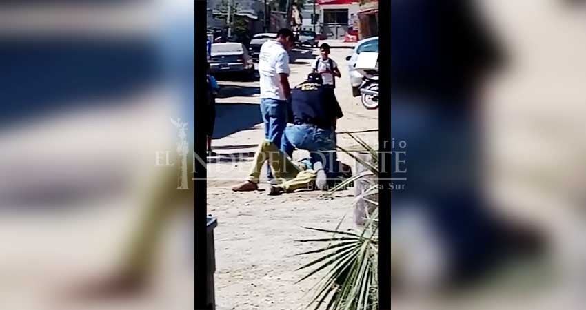 Dan de baja a inspector que sometió a vendedor en CSL