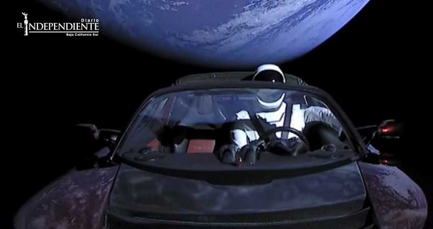 Ve aquí cómo el auto de Elon Musk transmite su viaje a Marte