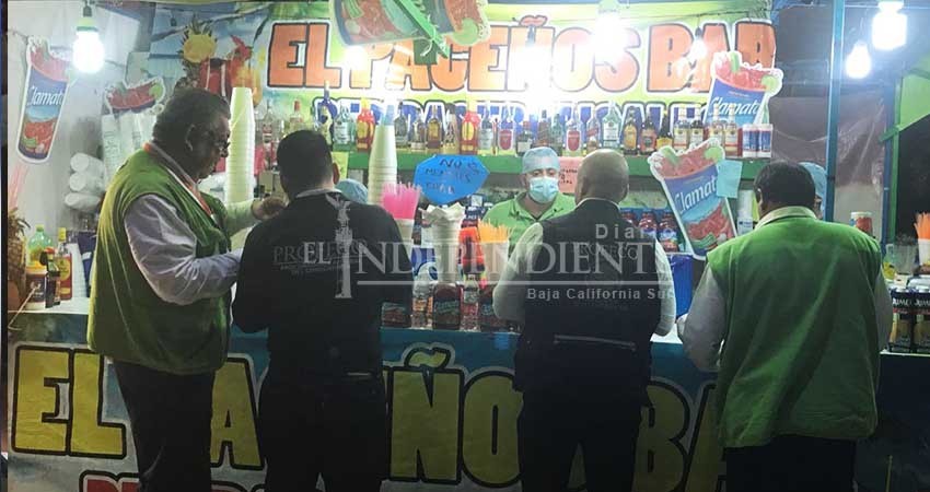 Destruyen bebidas adulteradas a la venta en el Carnaval de La Paz