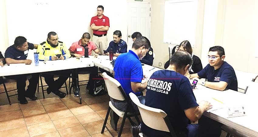 Bomberos se capacitan en Gestión Integral de Riesgos avalados por la Agencia de Desastres de EEUU