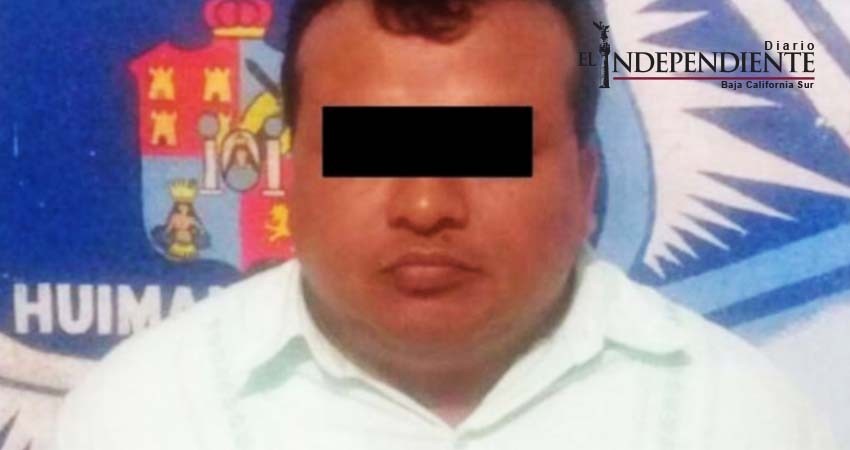 Detienen a sacerdote por portar pistola en Tabasco