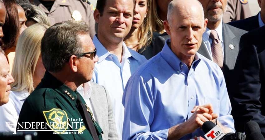 Por fallas antes de matanza, piden renuncia de director del FBI