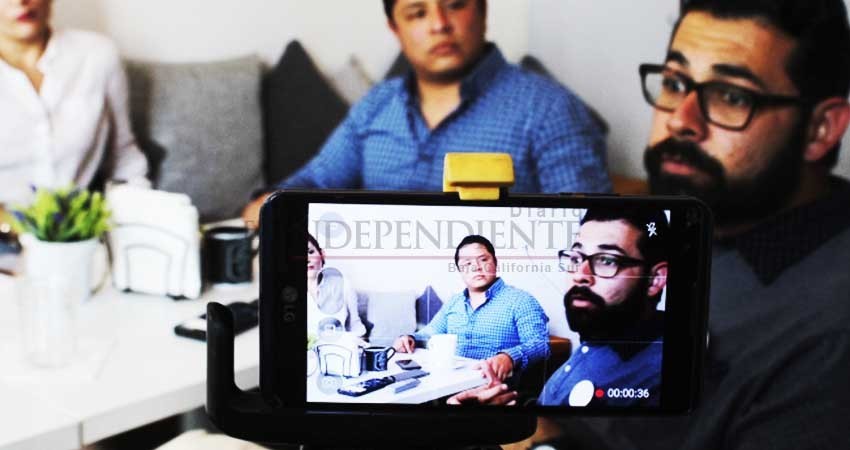 Aspirante a candidato para diputado por el Distrito 1 sostiene acercamiento con medios