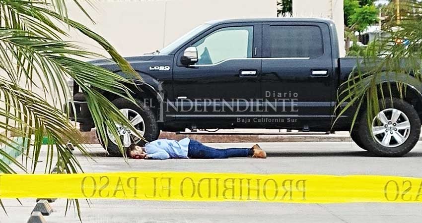 Otro ejecutado en La Paz; quedó tirado en la cinta asfáltica