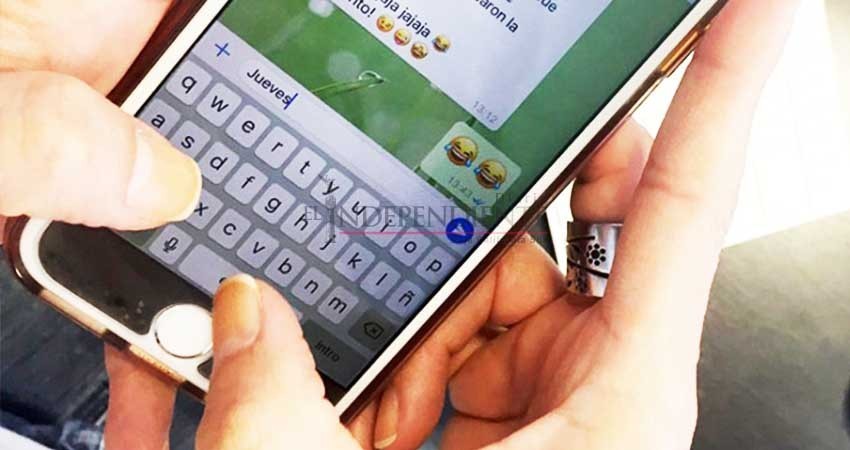 Textear causa daños prematuros en articulaciones