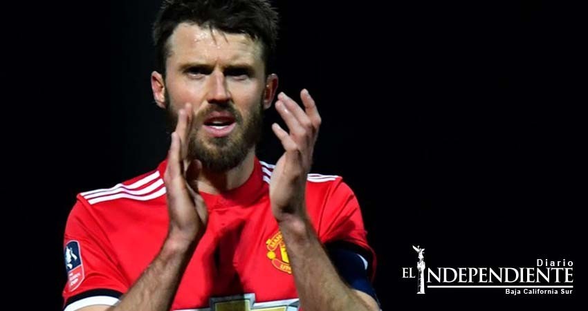 Michael Carrick anunció su retiro a final de temporada