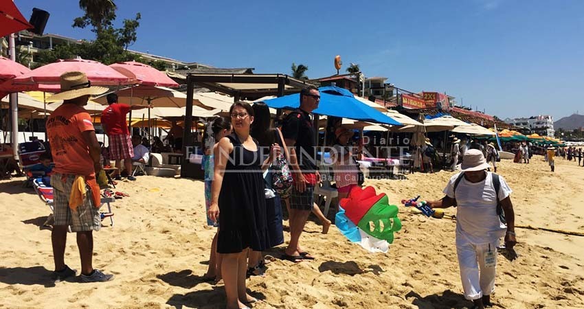 Hoteleros de SJC promueven visitas a playa El Médano en CSL