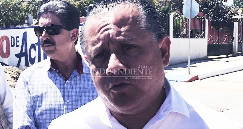“No te desesperes, no vas a agarrarte con dos mujeres en la campaña” el mensaje de Ibarra a De la Rosa