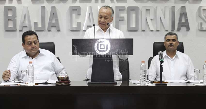 Rinde magistrado presidente del TSJE informe de actividades del último año