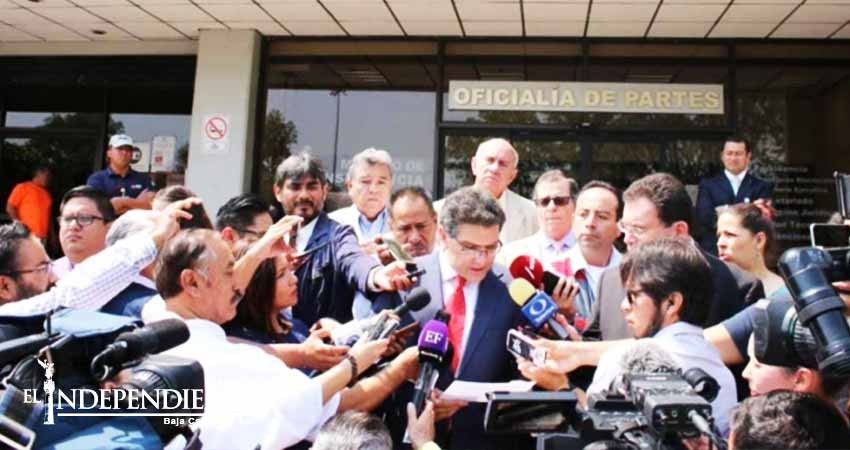 Denuncia Ríos Piter a funcionarios del INE por ‘falsedades’