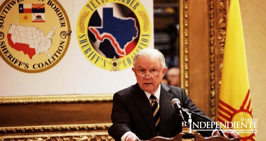 Opina Sessions que militarización fronteriza resolverá crisis