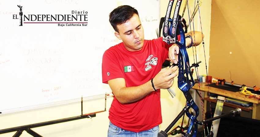 Afinan puntería arqueros para competencias internacionales