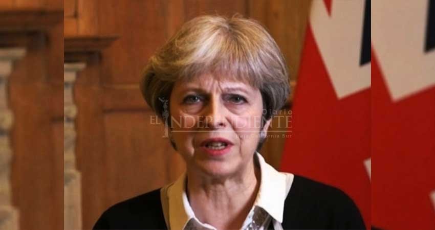 Theresa May autoriza al ejército británico atacar Siria