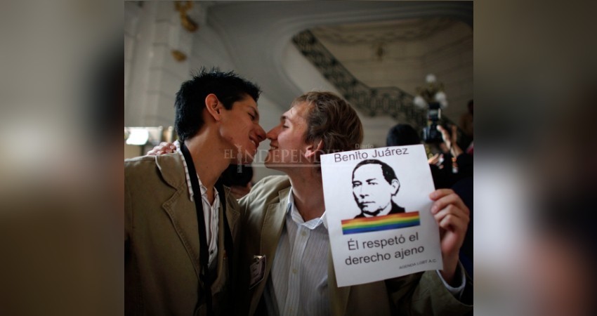 Los matrimonios igualitarios no deben de impedirse en BCS, considera CMDH Los Cabos