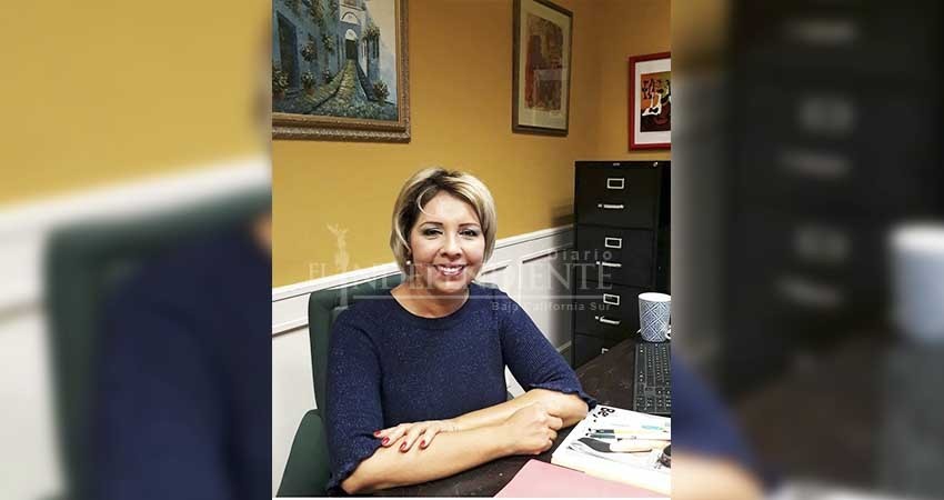 Registra PT a expanista Elba Lombera como candidata a alcaldía de Loreto 