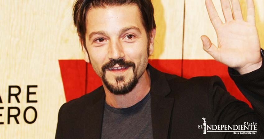 Diego Luna exhorta a mexicanos a informarse ante elecciones