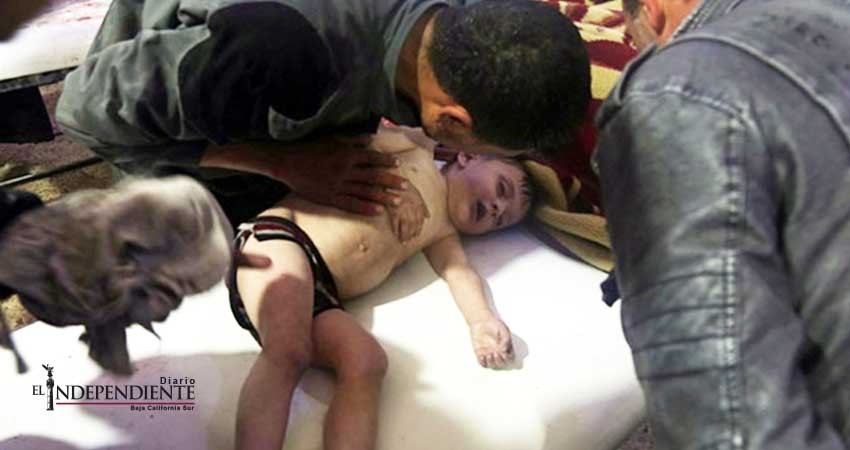 Expertos recogen muestras de supuesto ataque químico en Siria