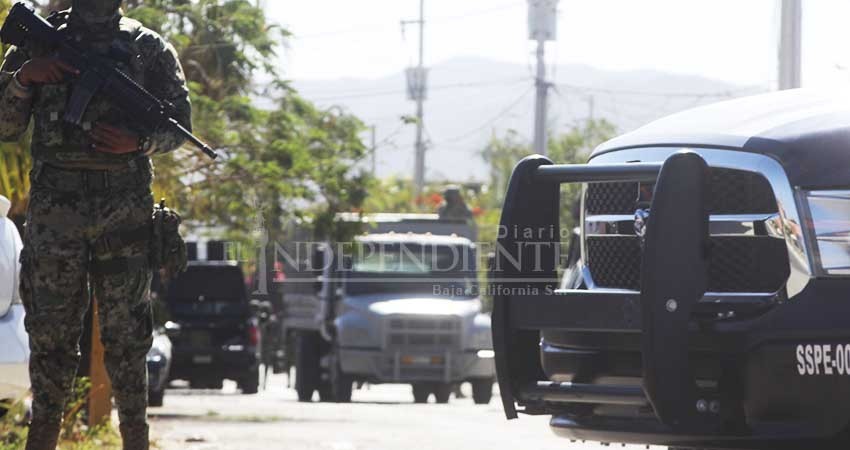 Reconoce el trabajo de fuerzas especiales del Ejército y Marina en Los Cabos